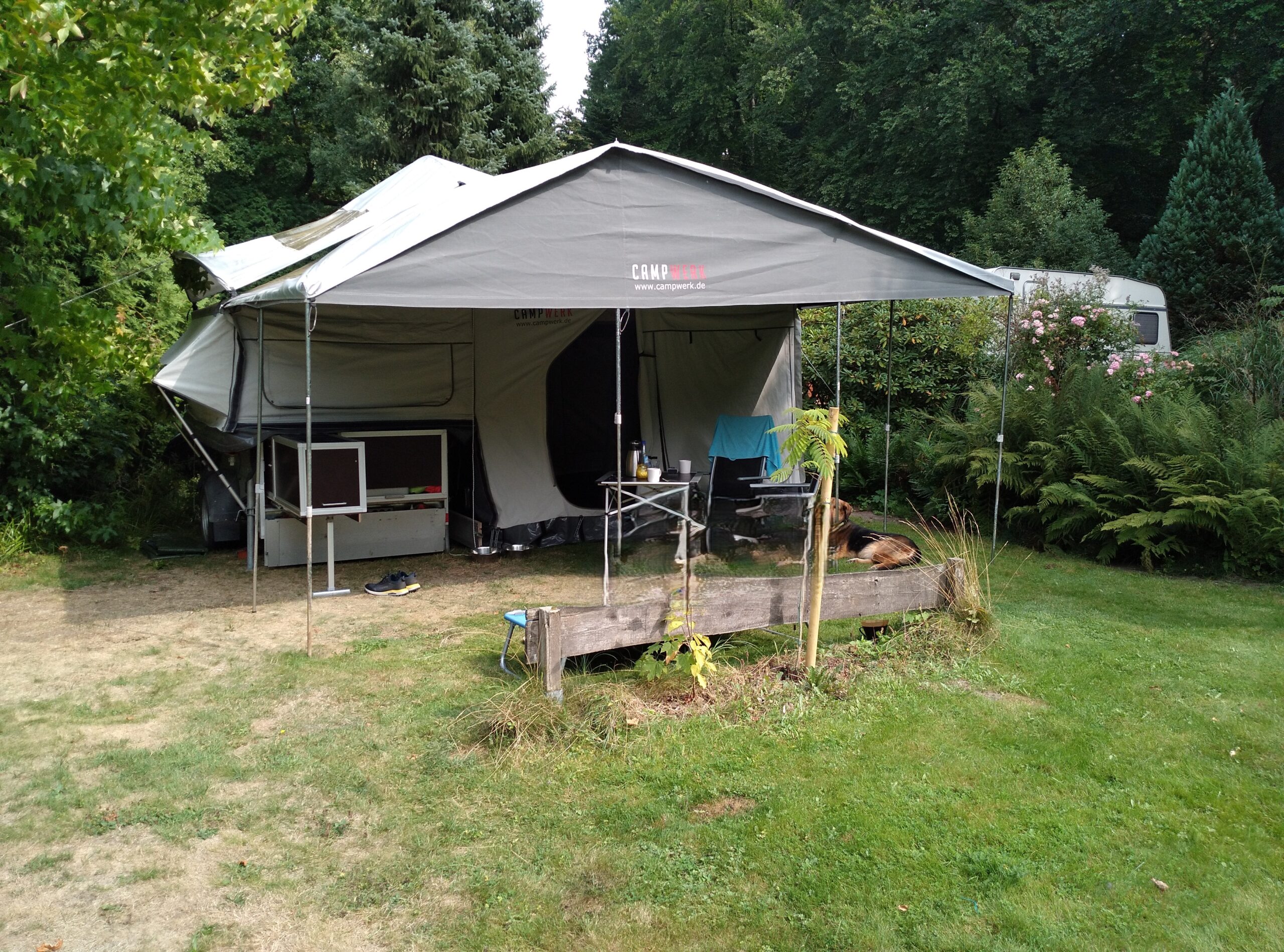 campwerk-anhaenger-451mvm.jpg Verkaufe Campwerk Family 16.000 Euro | faltcaravaning.net – Bild 1