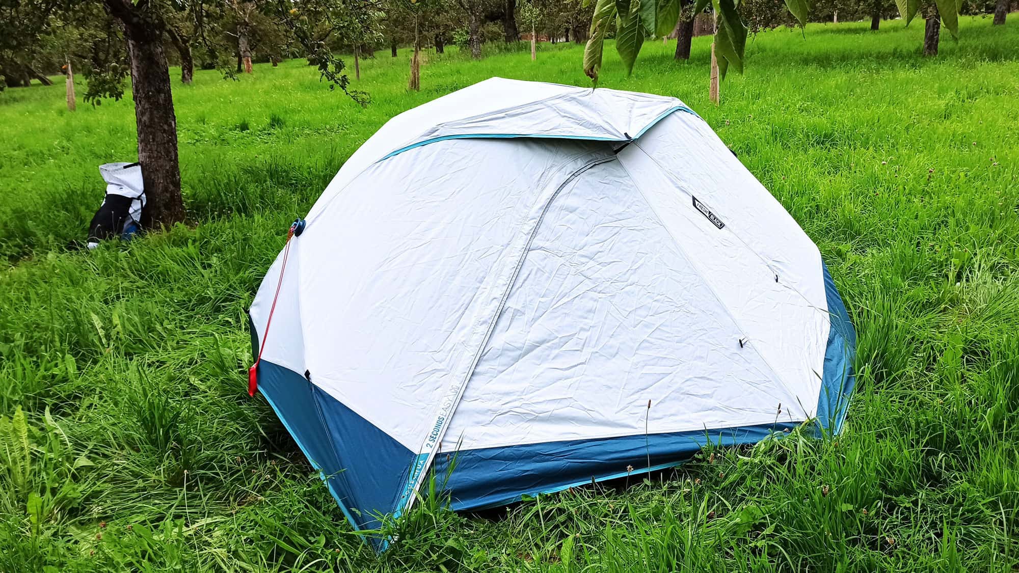 decathlon-wurfzelt-125hiw.jpg Test: Quechua 2 Seconds Easy Fresh & Black Zelt – Bild 1