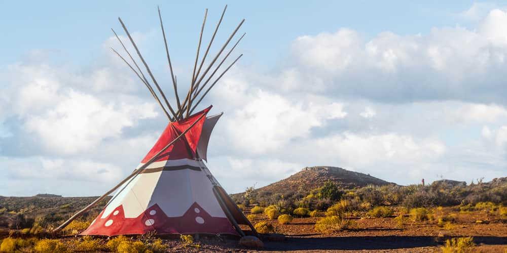 indianer-zelt-306rev.jpg Tipi: Das Zelt der Indianer | Profizelt24 Magazin – Bild 1